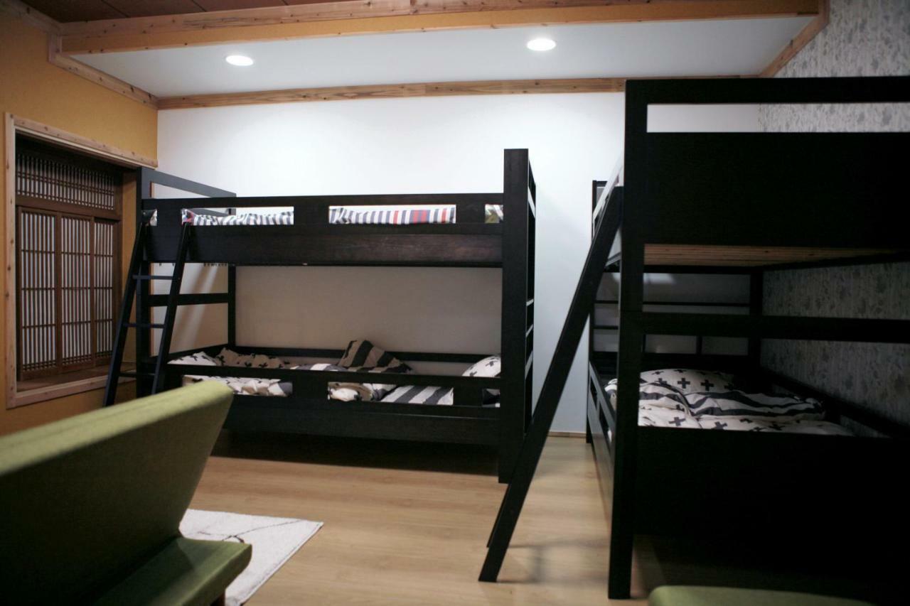 Maru House Hotel Osaka Bagian luar foto